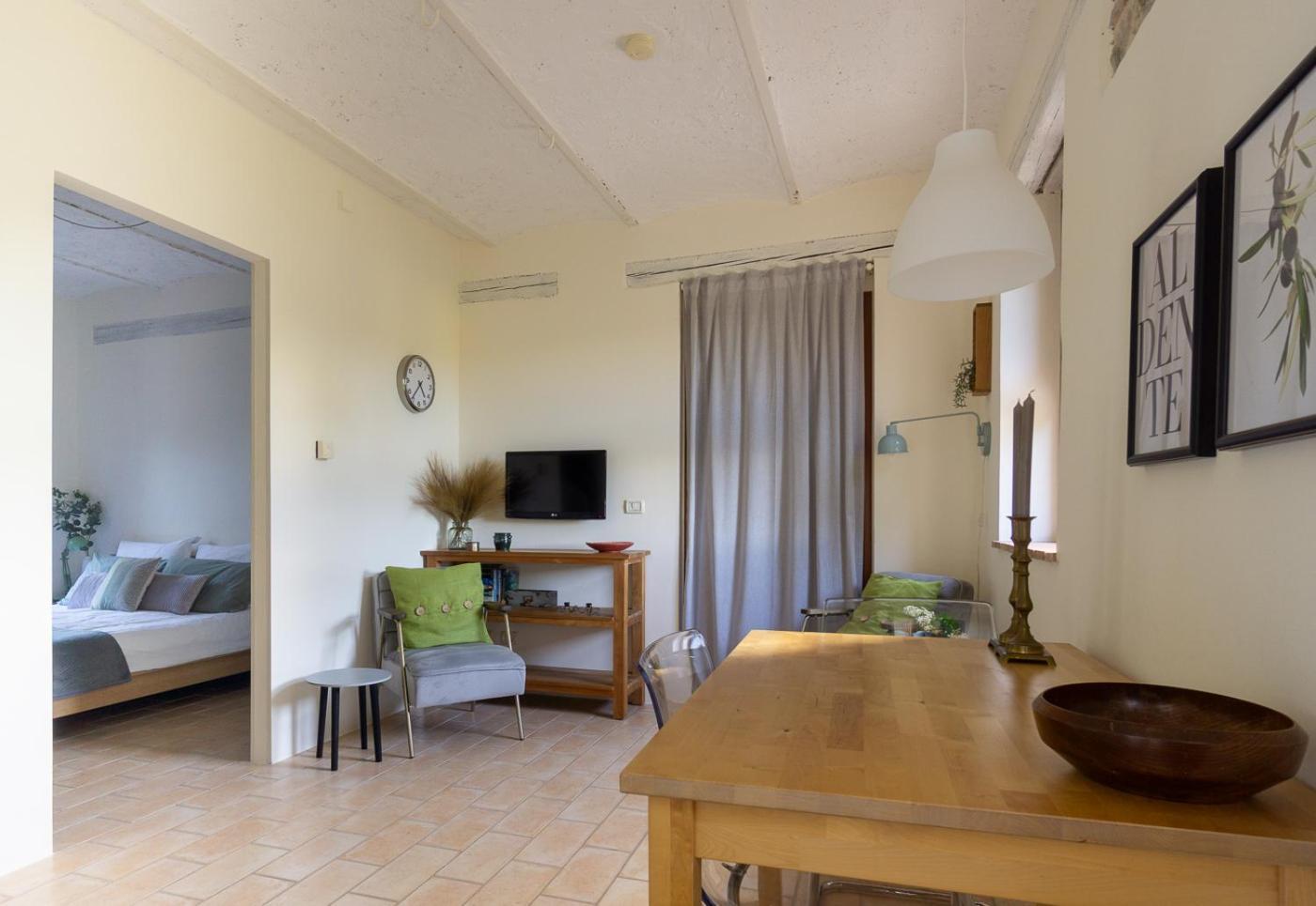 Rosa Nel Pozzo Apartments And B&B San Pietro  Екстер'єр фото
