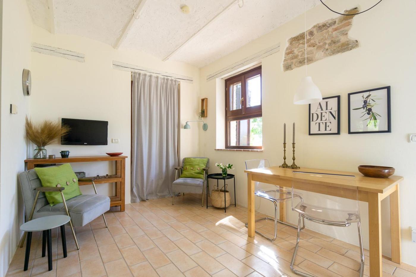 Rosa Nel Pozzo Apartments And B&B San Pietro  Екстер'єр фото