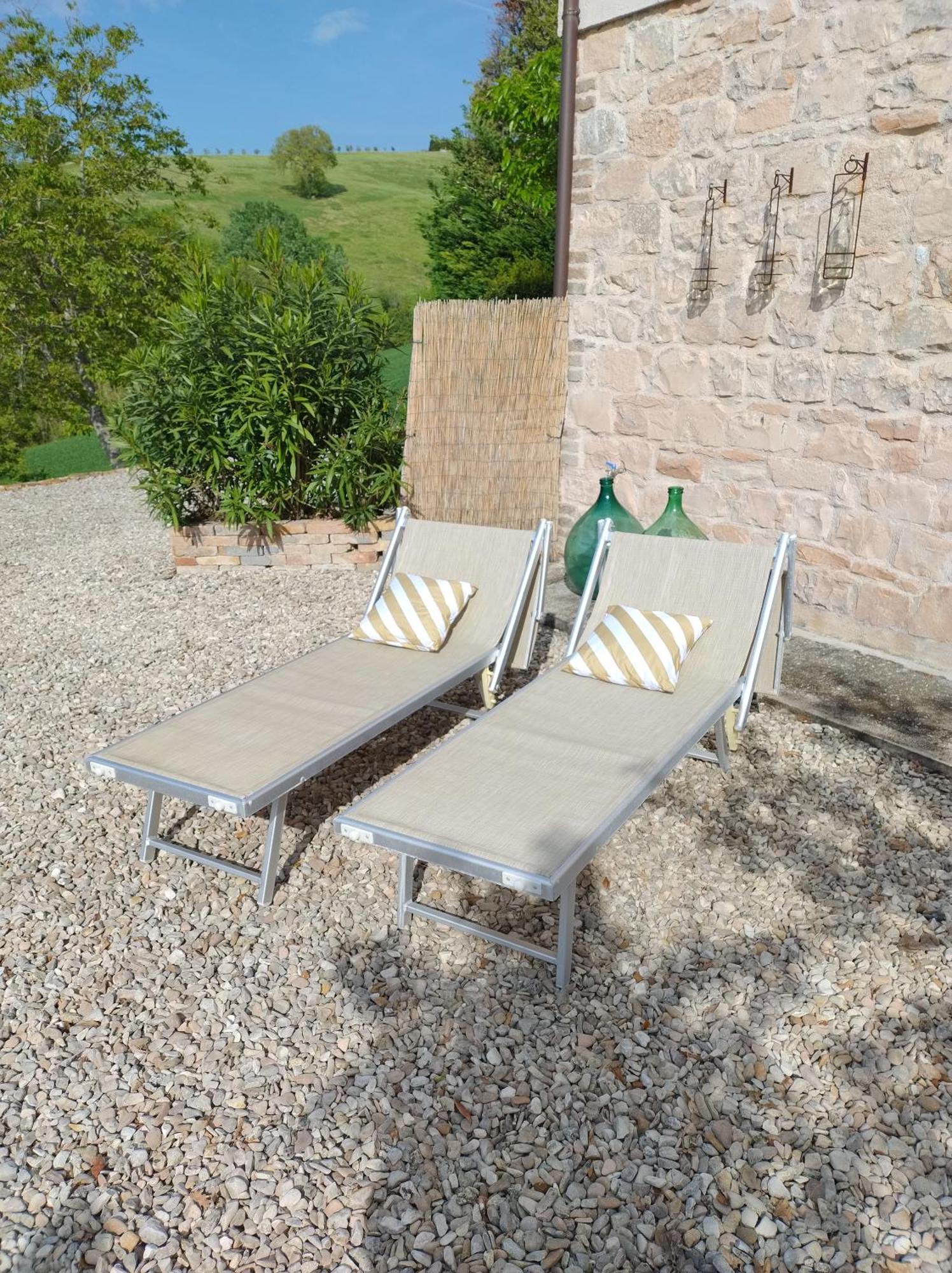 Rosa Nel Pozzo Apartments And B&B San Pietro  Екстер'єр фото